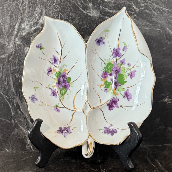 NORCREST Fine China Leaf Dish “Sweet Violet" (3/135) - Picture 1 of 9